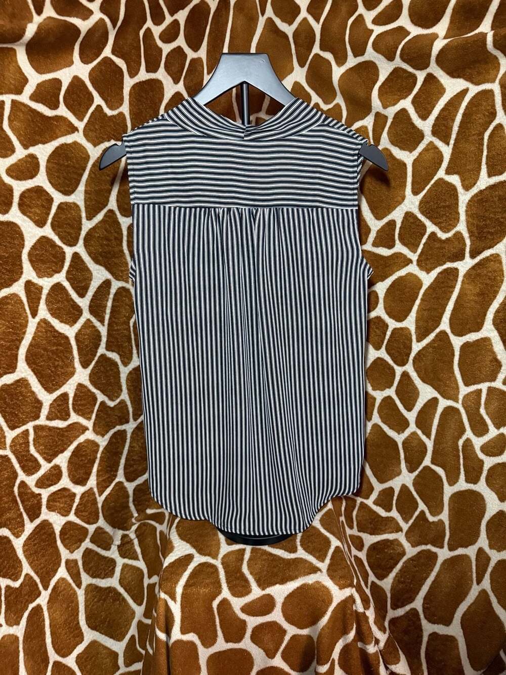 Liz Claiborne Career Striped Sleeveless Surplice Wrap Top with Camisole, Size M - Picture 2 of 5